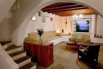 Z & X Holiday Villas Paphos