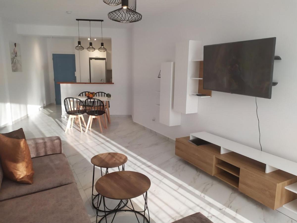 Regina Garden Renovated & Lovely Apartment, * Paphos
