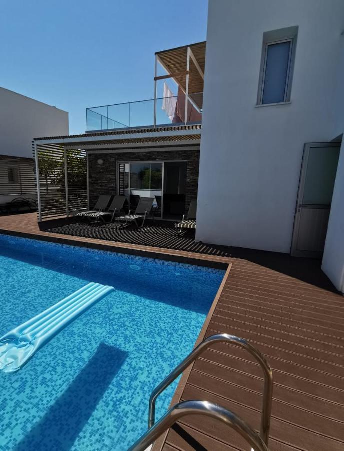 Luxury New Poseidon Plage Residences Villa Paphos