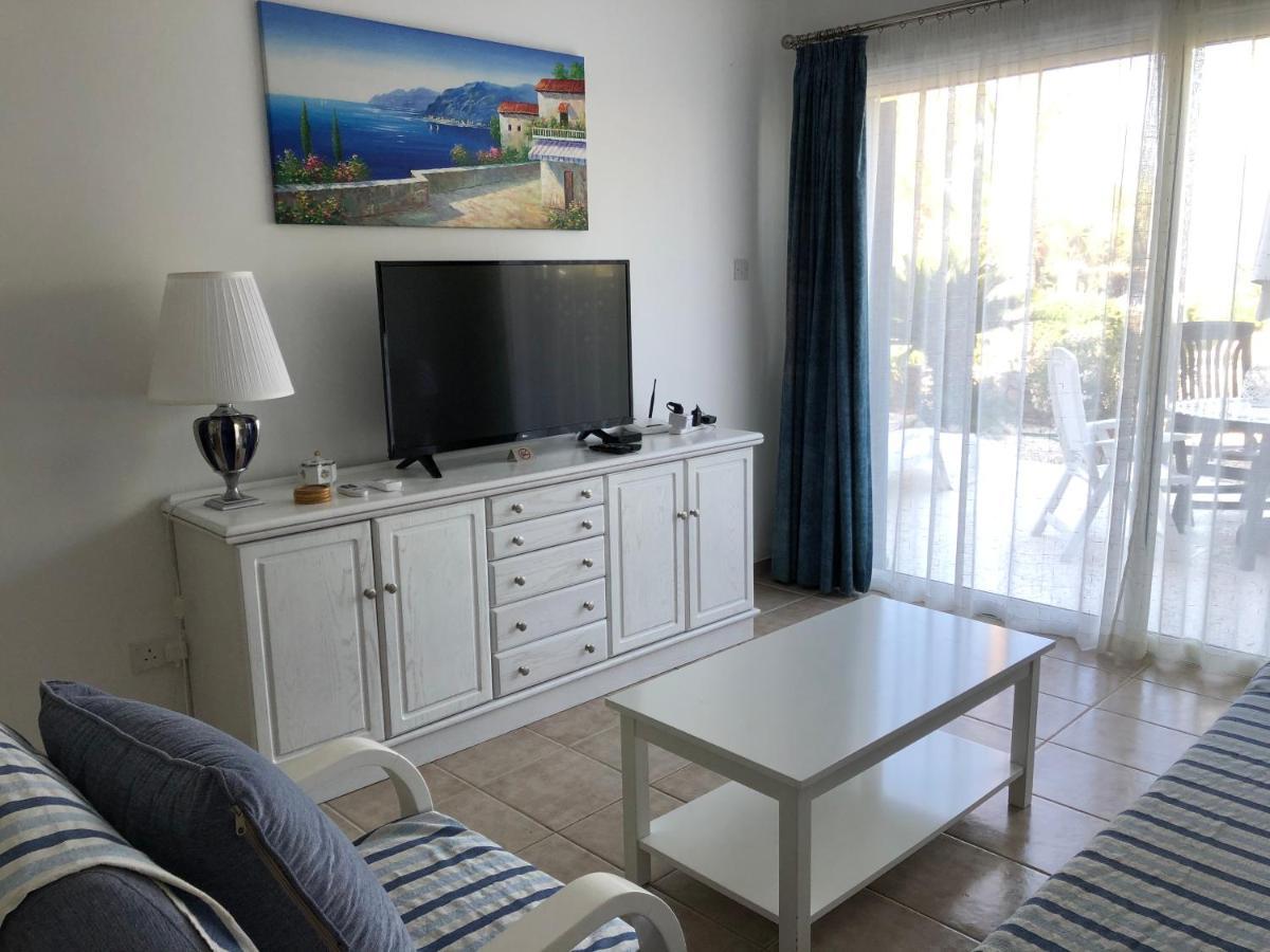 Kings Palace - Fabulous Pool-side 2 Bed Apartment *