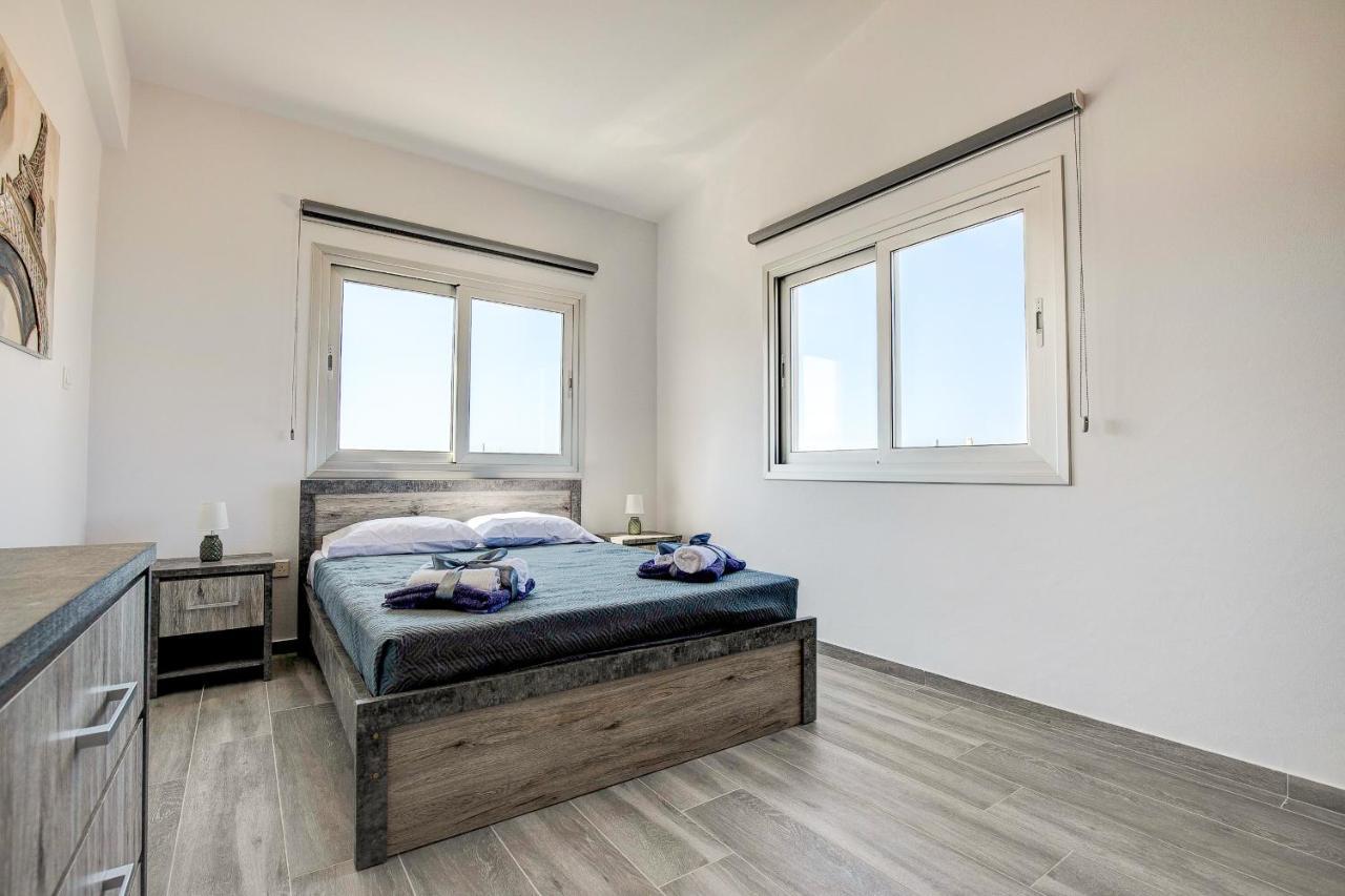 Villa New Luxury 5eagles 5mins From Airport Paphos