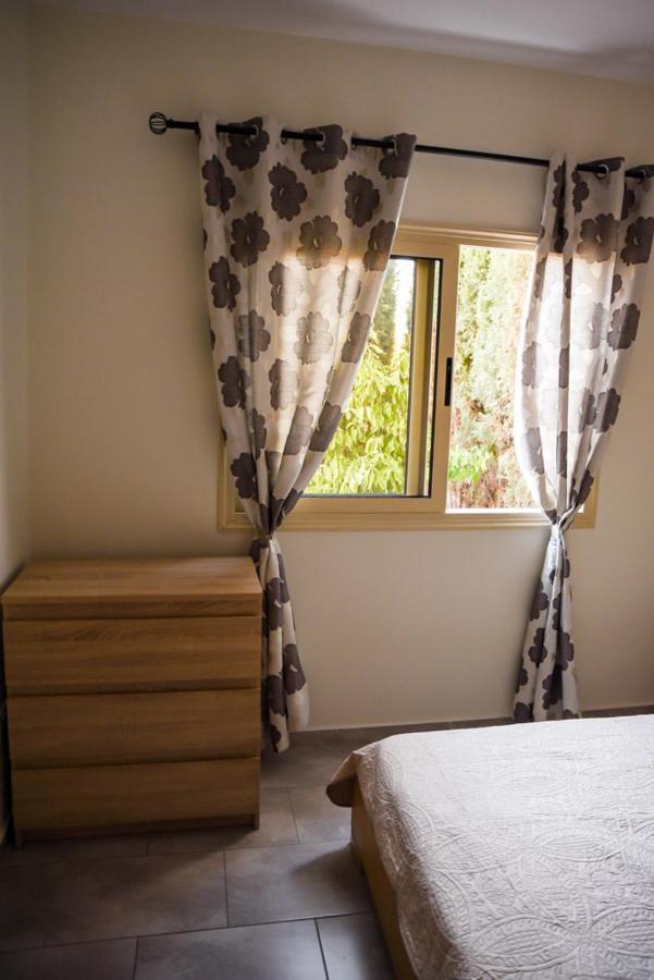 Beautiful Near The Sea And A Large Private Garden Paphos