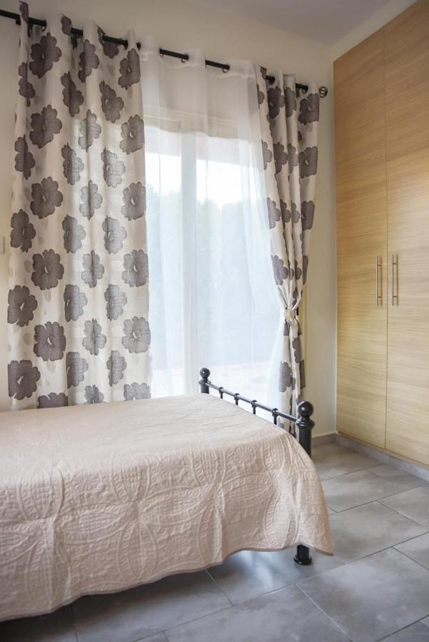 Beautiful Near The Sea And A Large Private Garden Apartment *