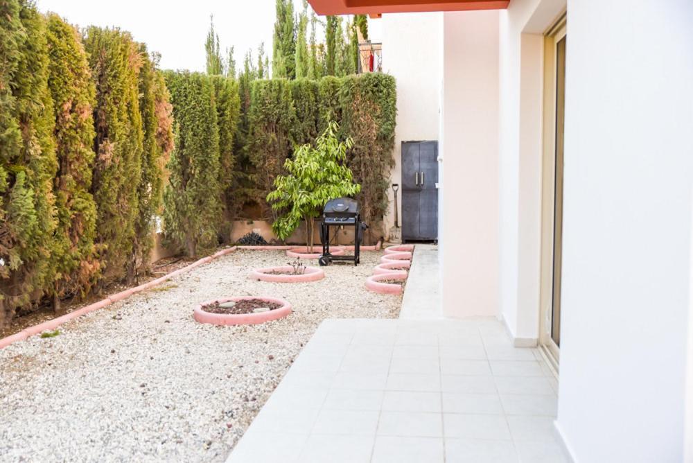 Beautiful Near The Sea And A Large Private Garden Apartment