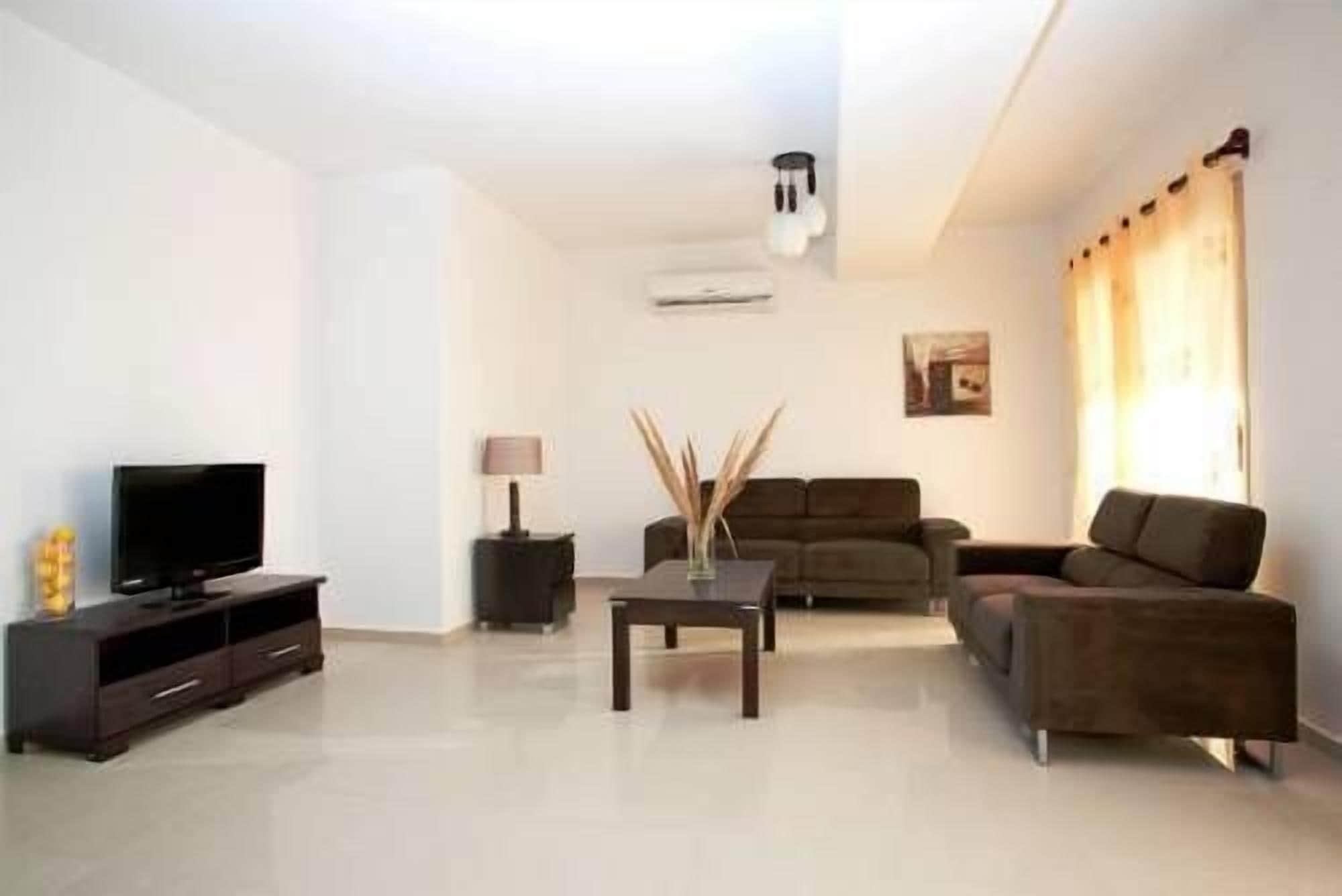 Oracle Exclusive Aparthotel Paphos