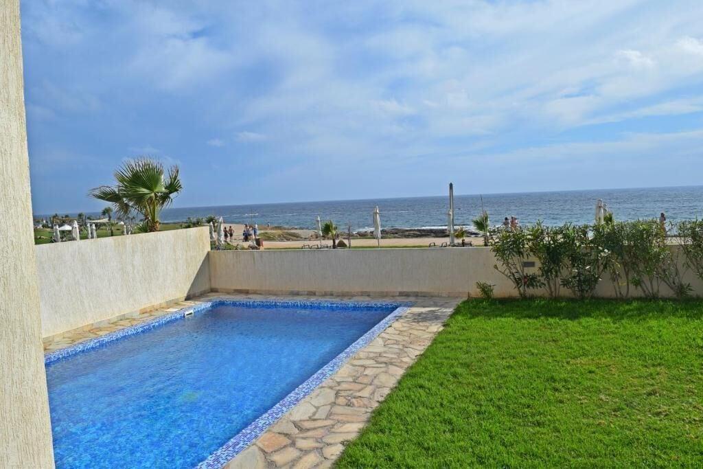 Amphora & 4* Paphos
