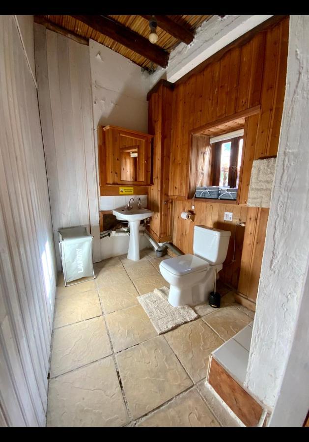 Georgios Retreat. Quaint Stone House. Holiday home