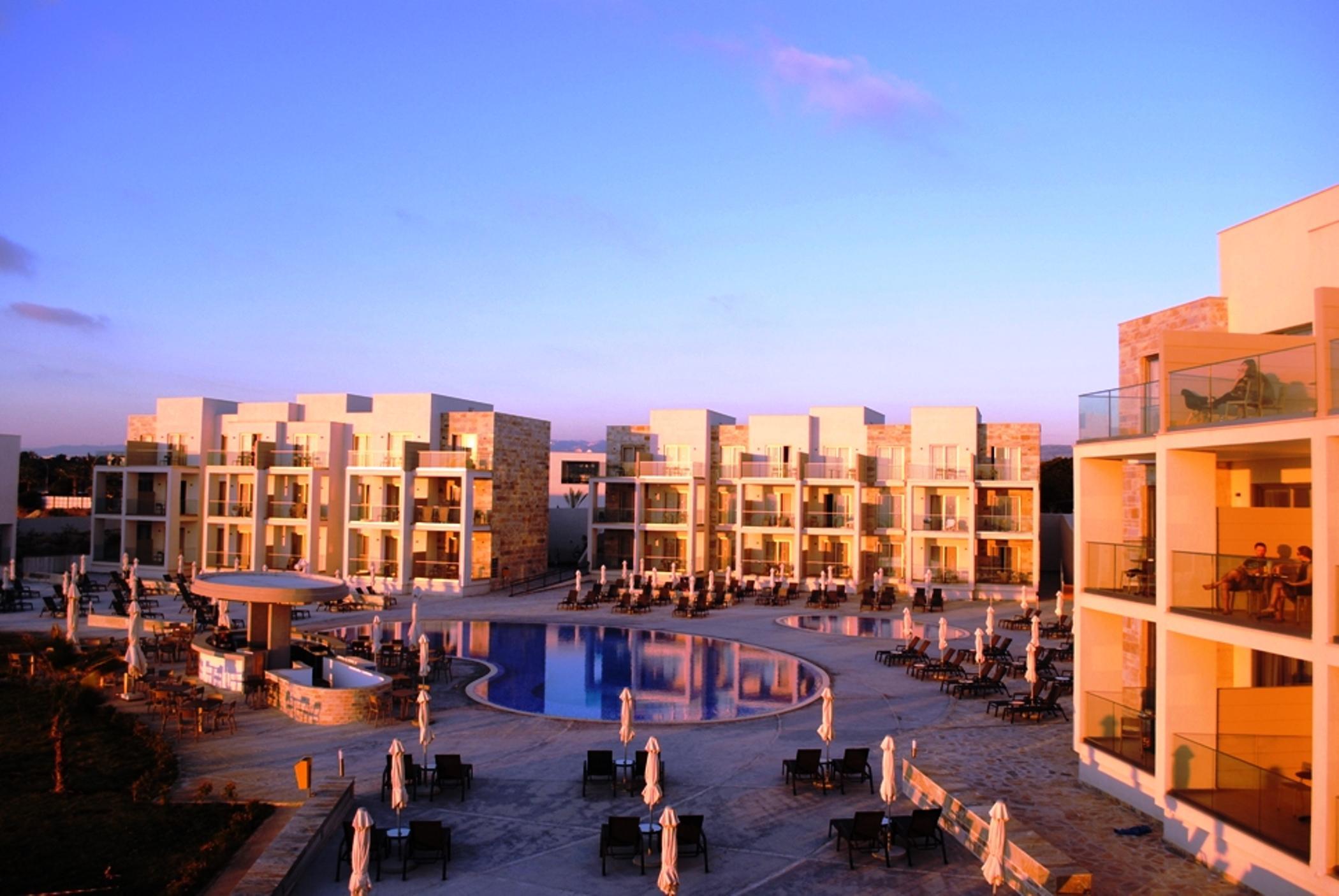 Hotel Amphora &