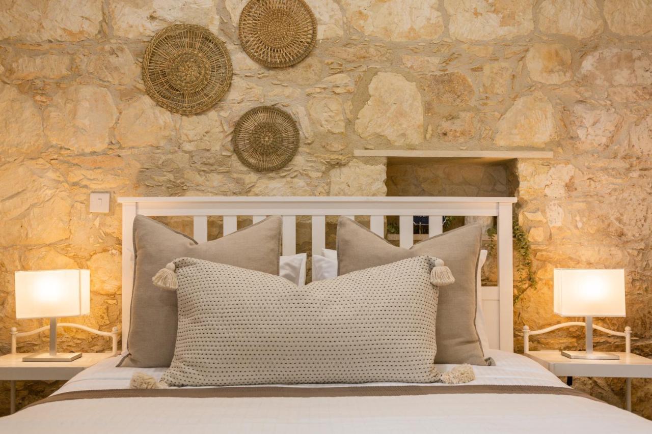 Phaedrus Living: Luxury Stone House Armou *