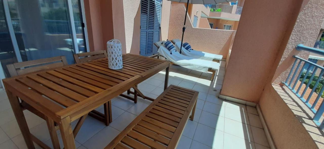 Limnaria - Superb, Modern 1br With Pool Views Apartamento