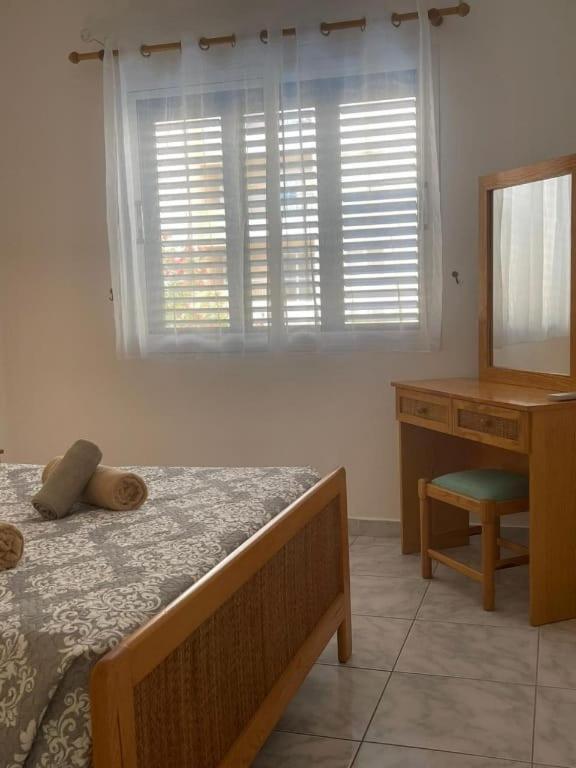 Joanne's Lovely 2 Bedroom Apt. Paphos