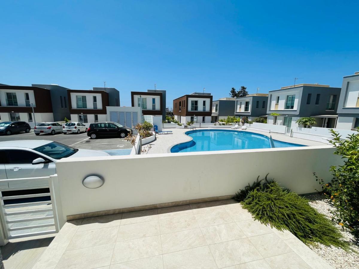 Center 7ms To Mall & * Paphos