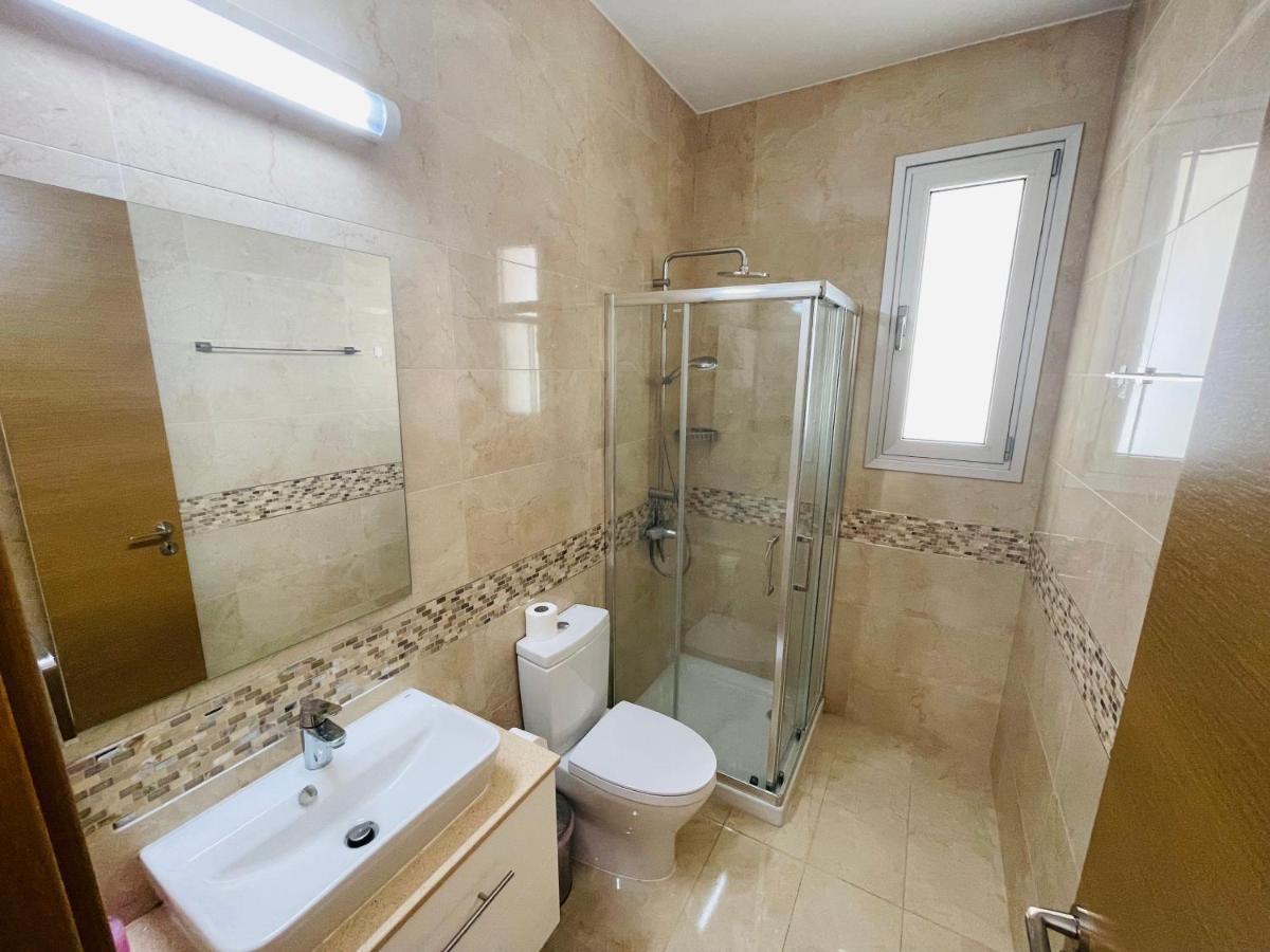 Villa Center 7ms To Mall &