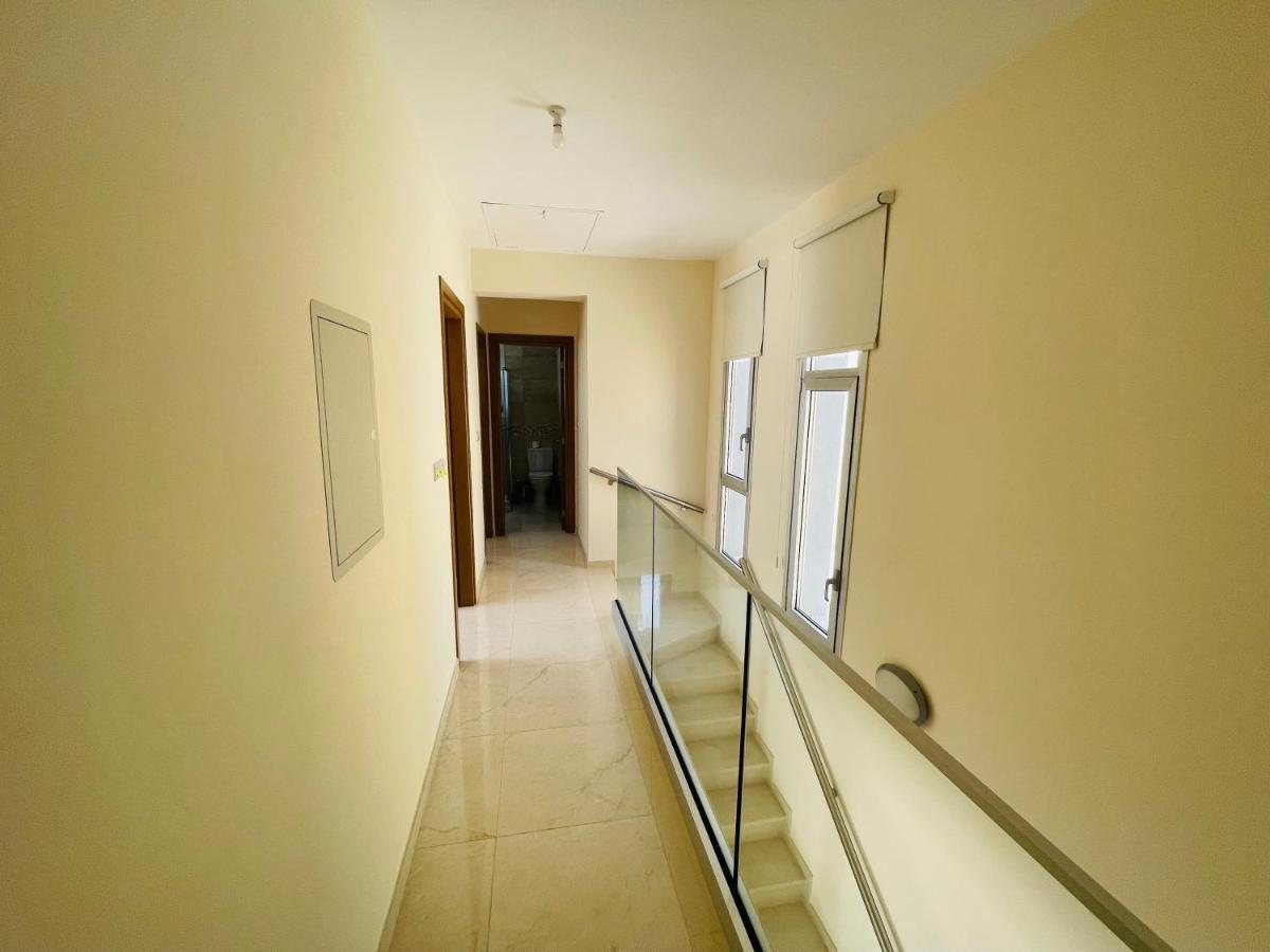 Villa Center 7ms To Mall & *