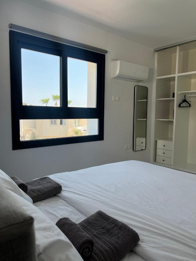 Sea La Vie #2 - Luxury Seaview Apartment Paphos