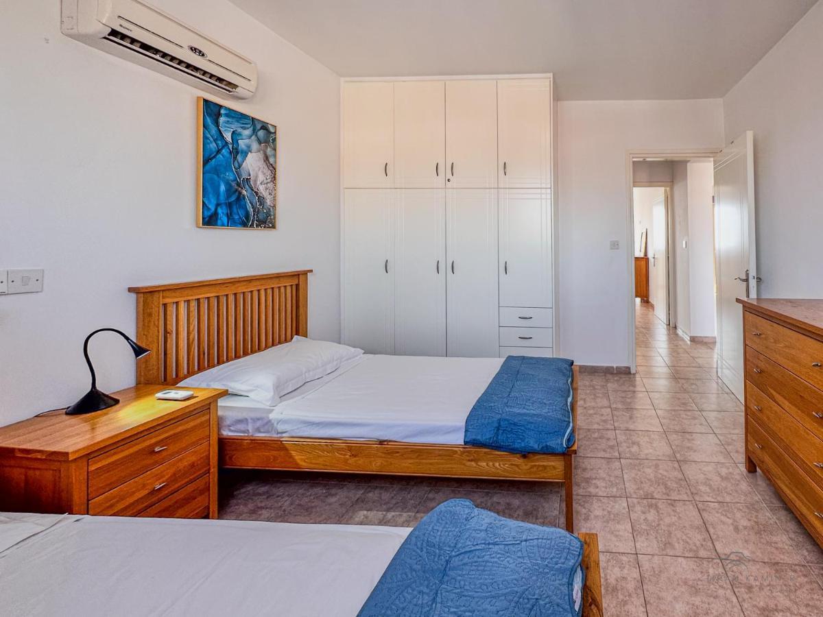 Royal Seacrest Crown-jewel, 2b, Pools, Sea, Center * Paphos