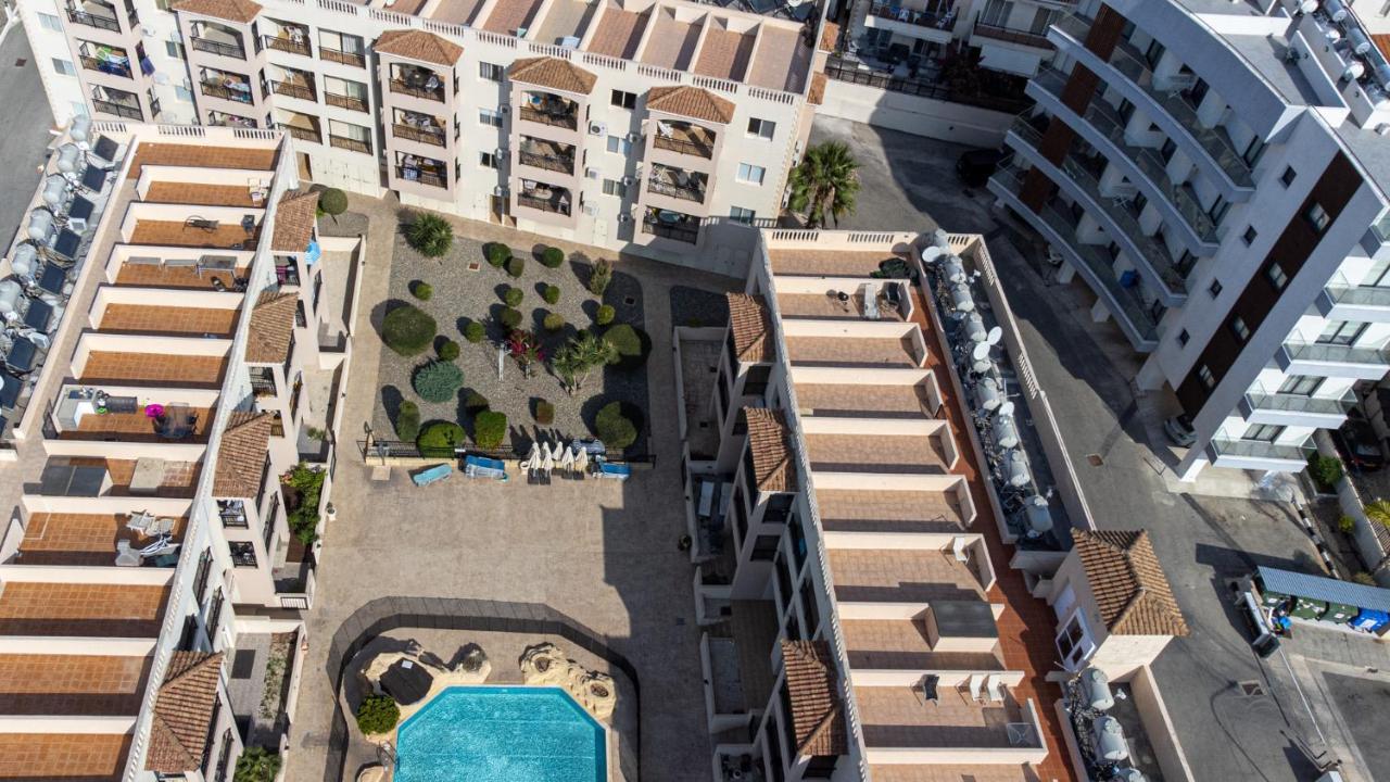 Apartment Royal Seacrest Crown-jewel, 2b, Pools, Sea, Center Paphos