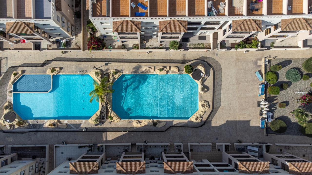 Royal Seacrest Crown-jewel, 2b, Pools, Sea, Center Apartment Paphos