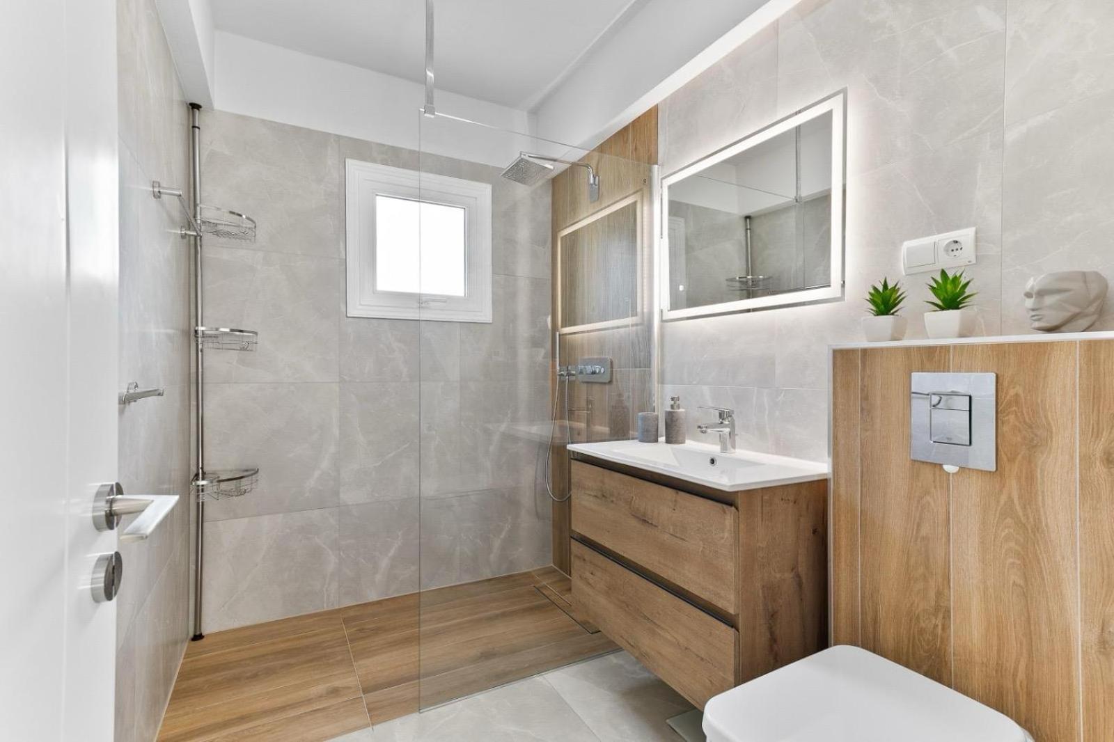 Kasandra Luxury 2 Bedroom Townhouse *