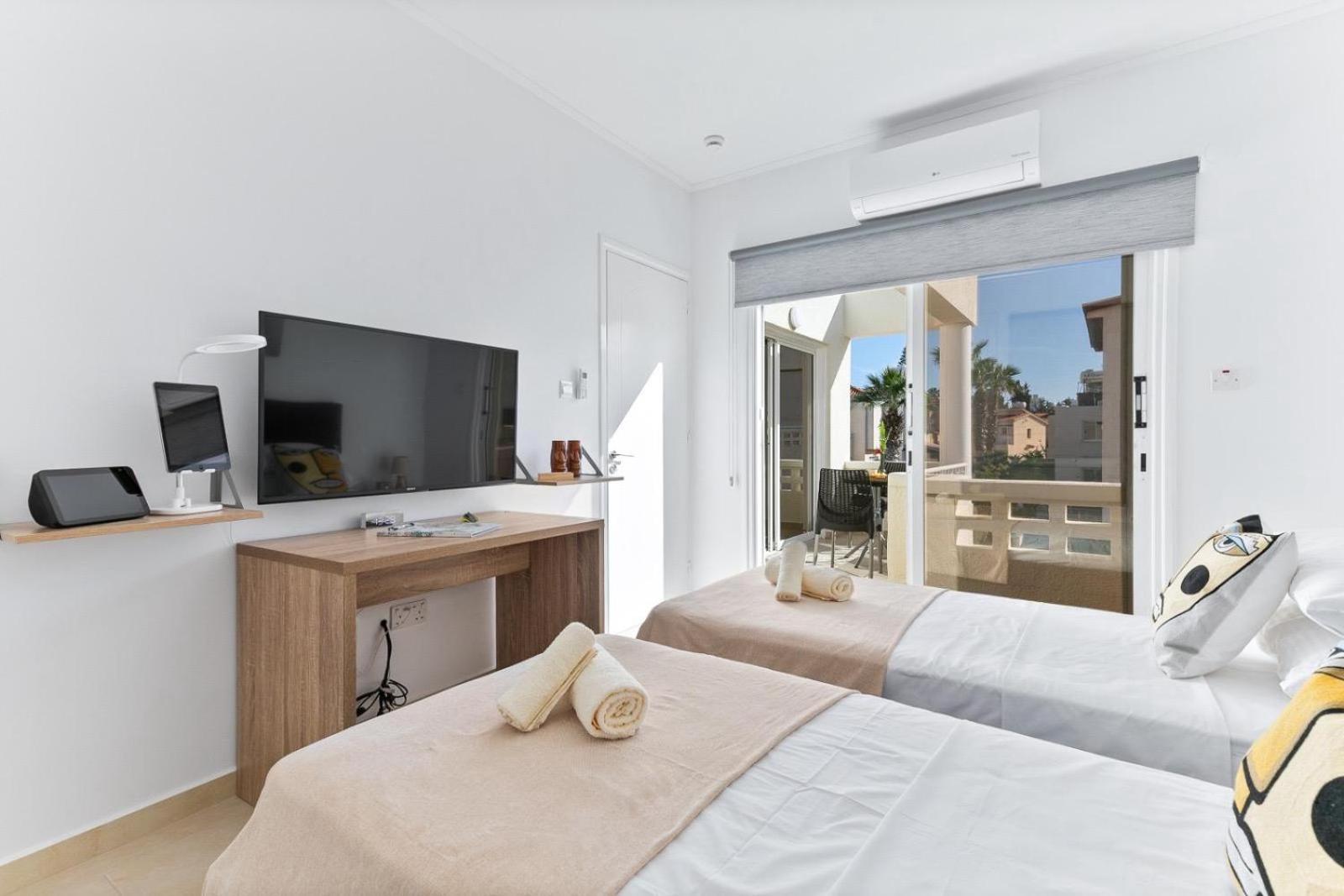 Kasandra Luxury 2 Bedroom Townhouse Apartment