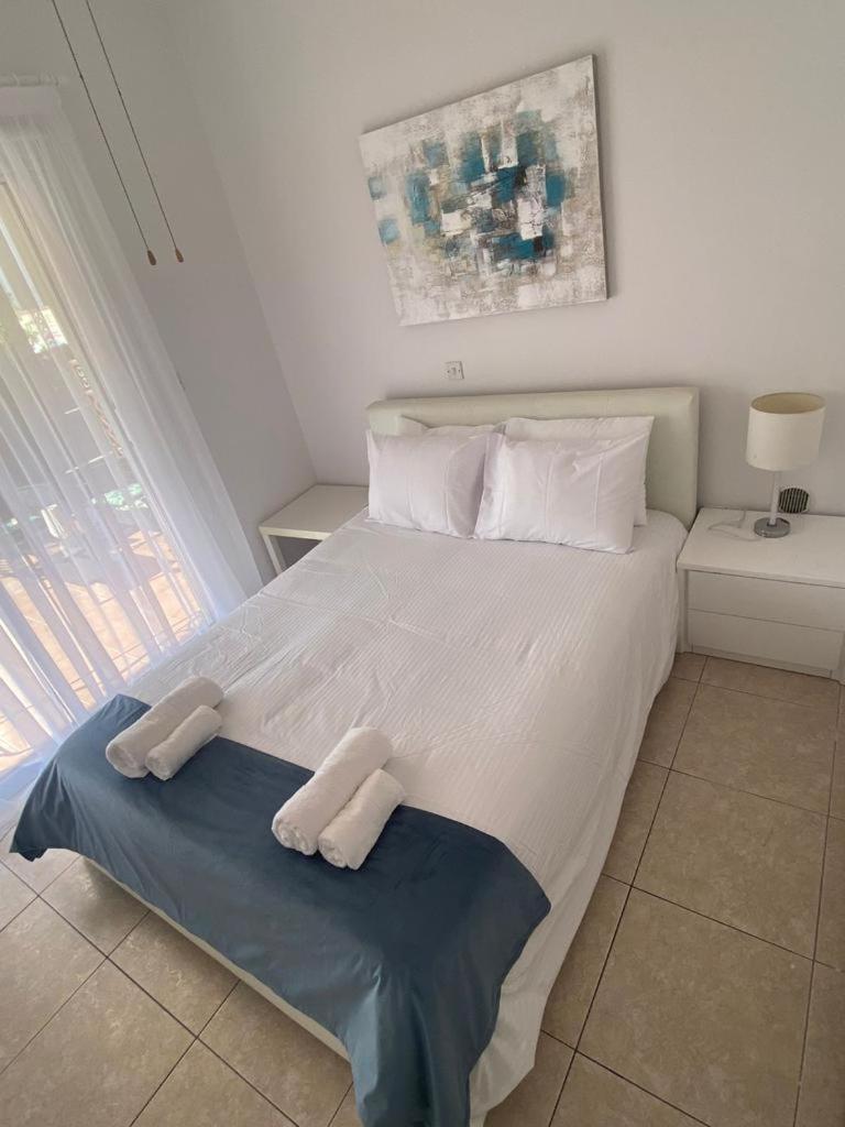 Apartment Pool-side 2 Bedroom In
