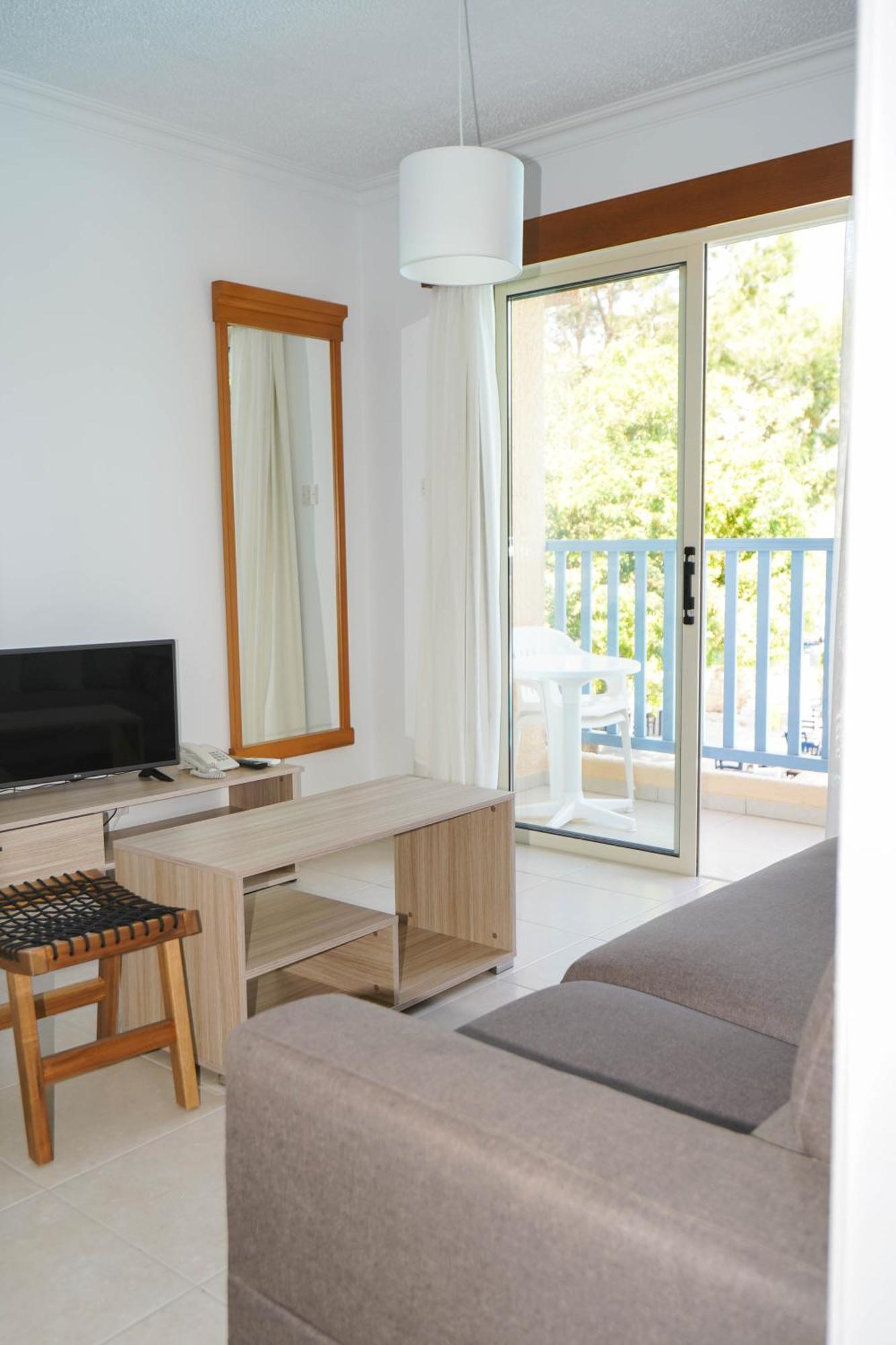 Basilica Aparthotel 3*