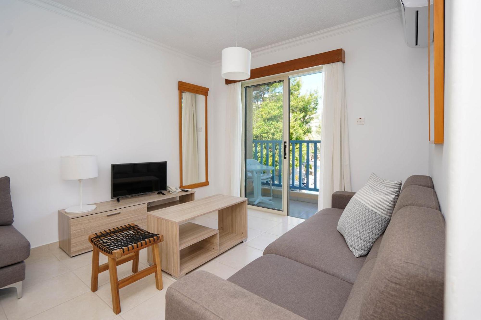 Aparthotel Basilica Paphos