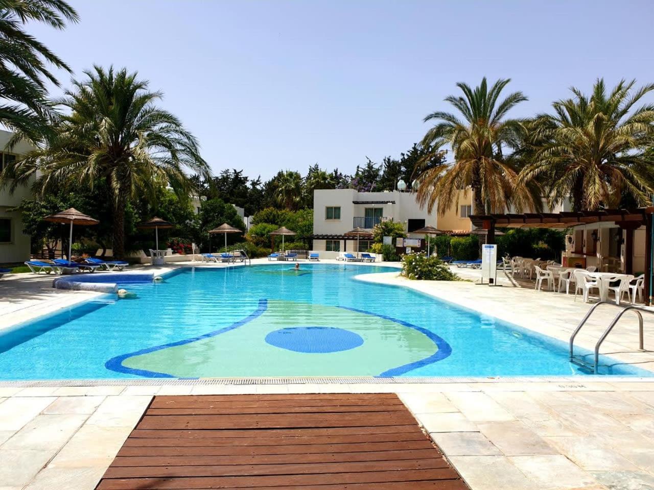 Sunny In Gardens * Paphos