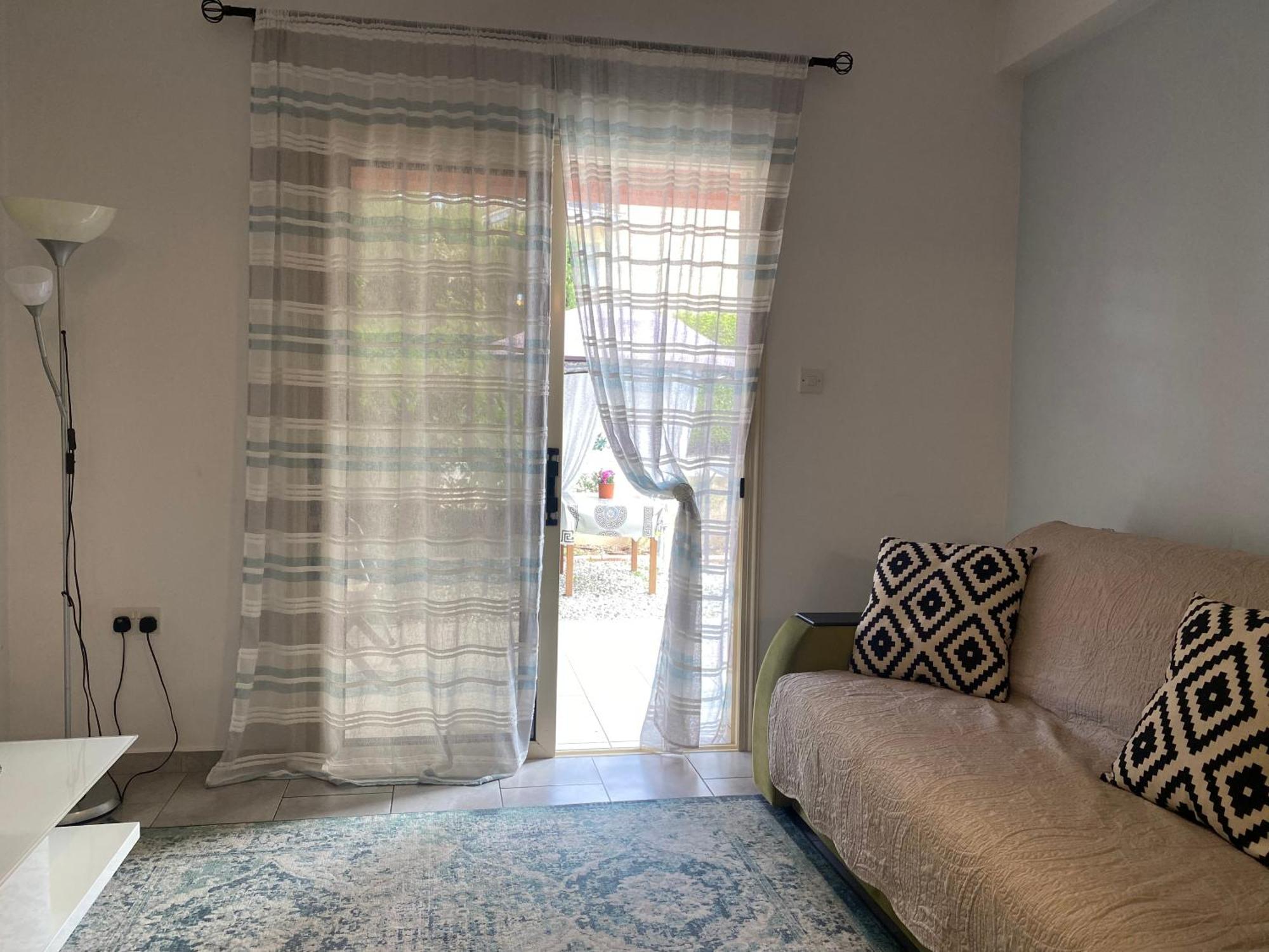 Beautiful Near The Sea And A Large Private Garden Apartment