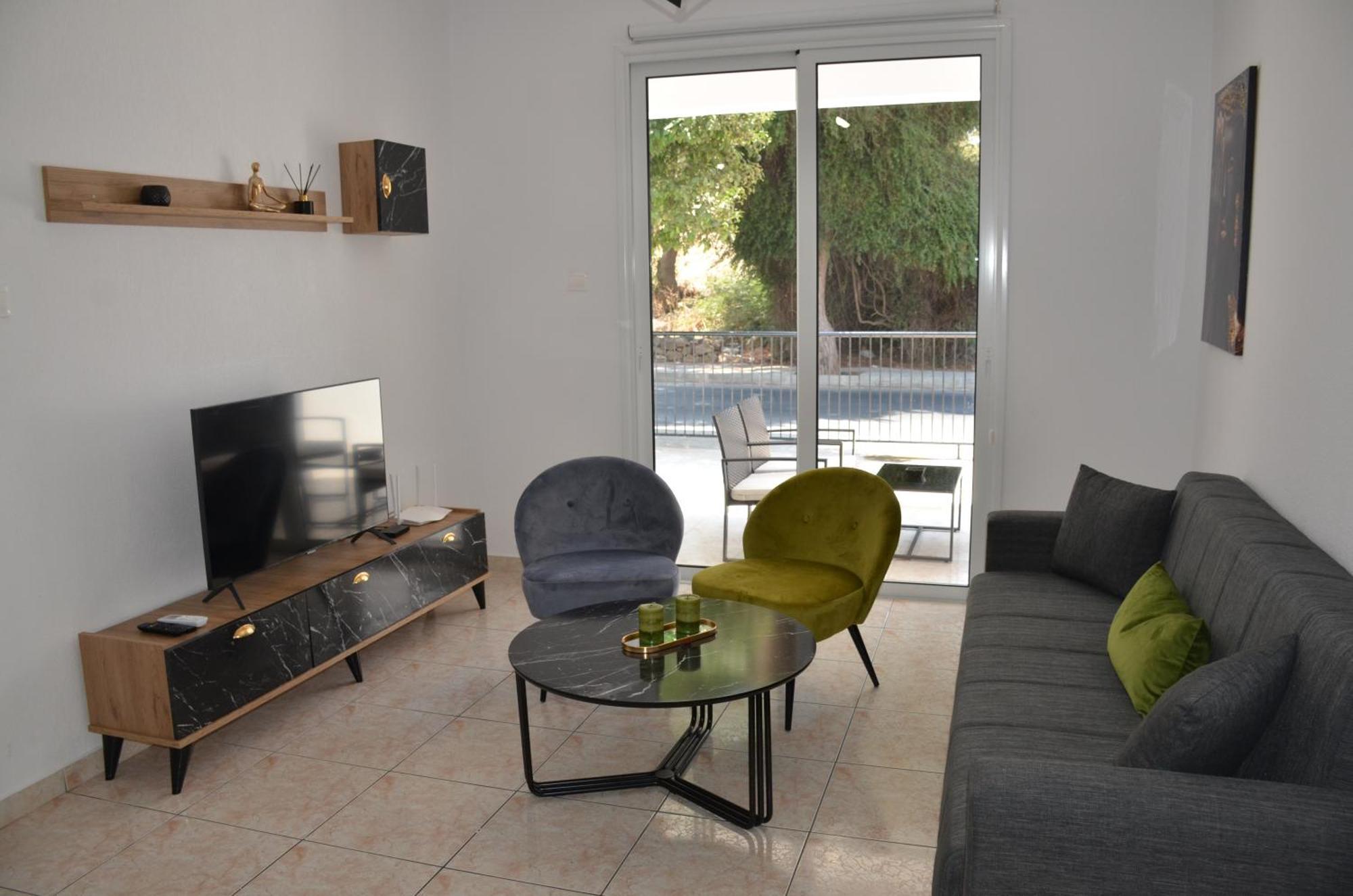 Laertis - By Imh Travel & Tours * Paphos