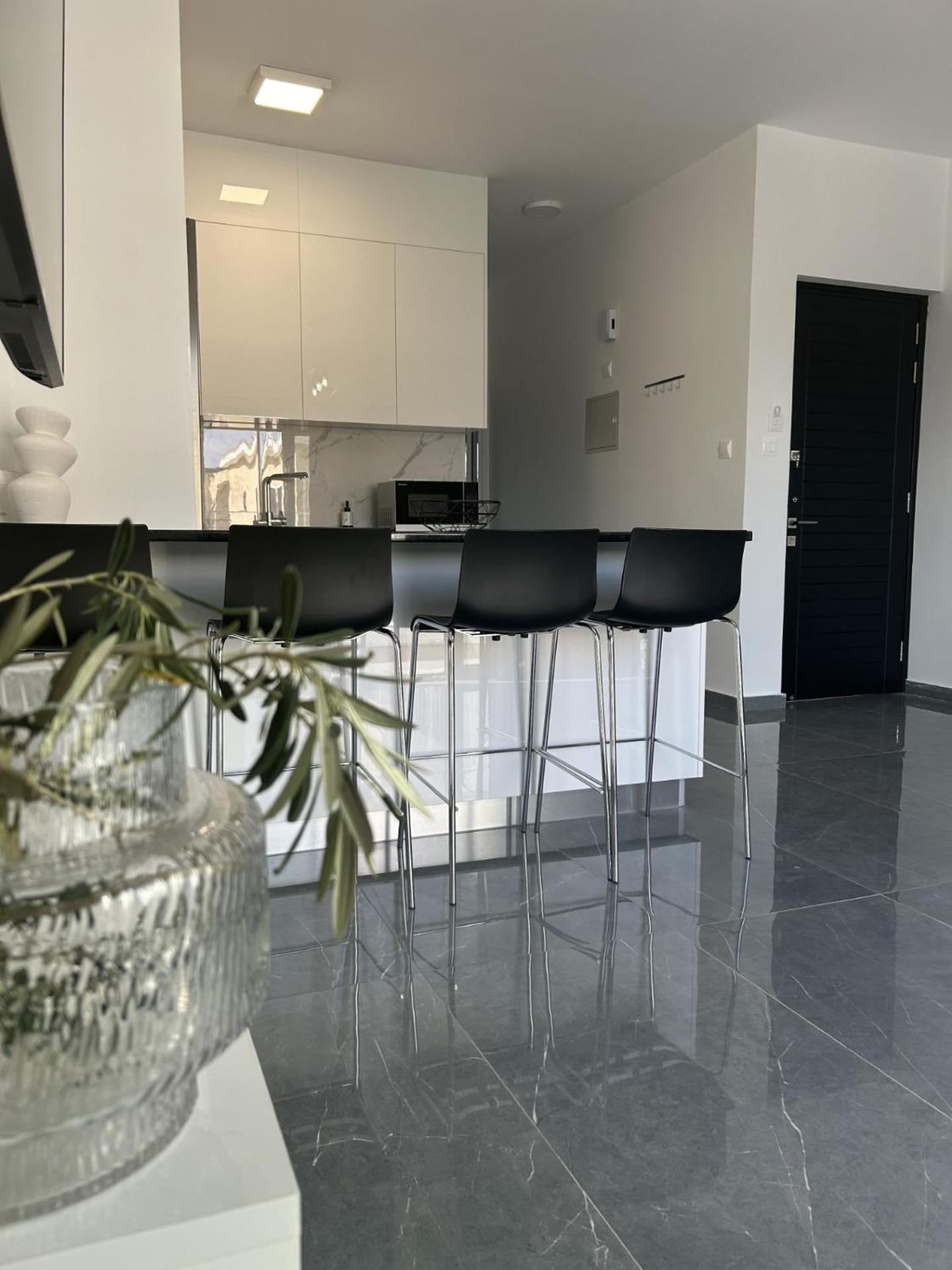 Ermis Sunset Apartment