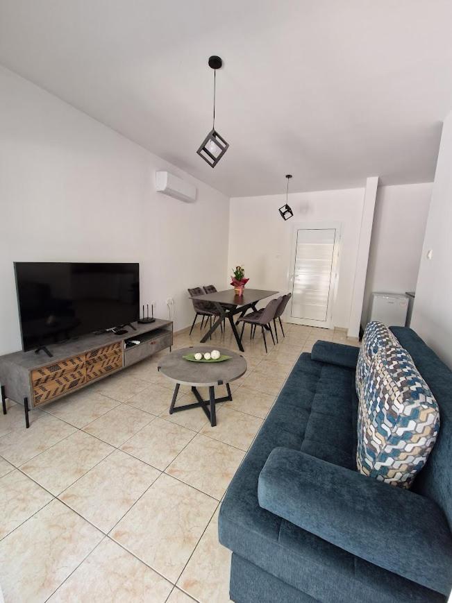 Laertis - By Imh Travel & Tours Apartment