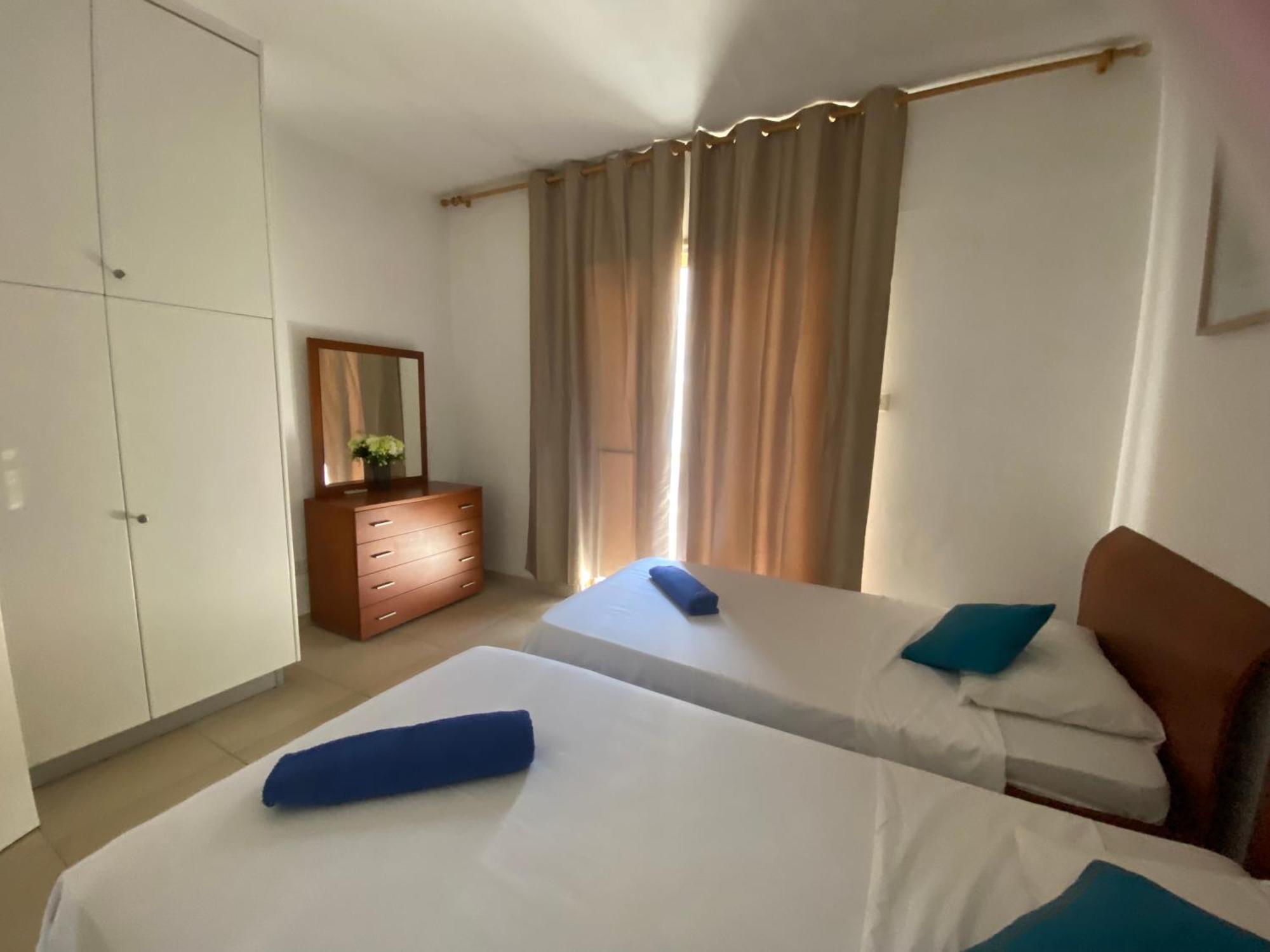 Apartment Elysia Park 2 Bedroom And Garden Paphos