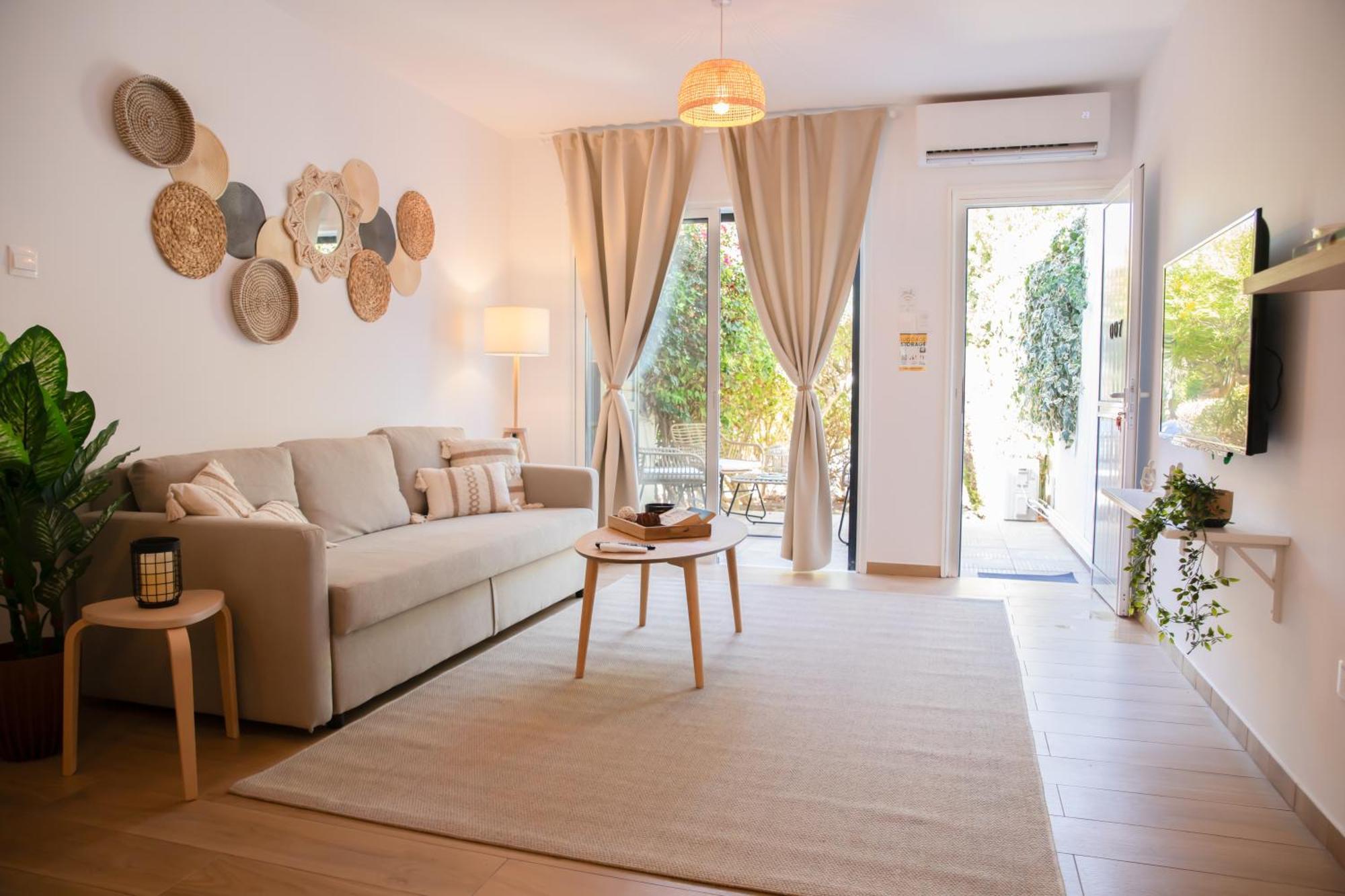 Romi's Vacation Townhouse Paphos