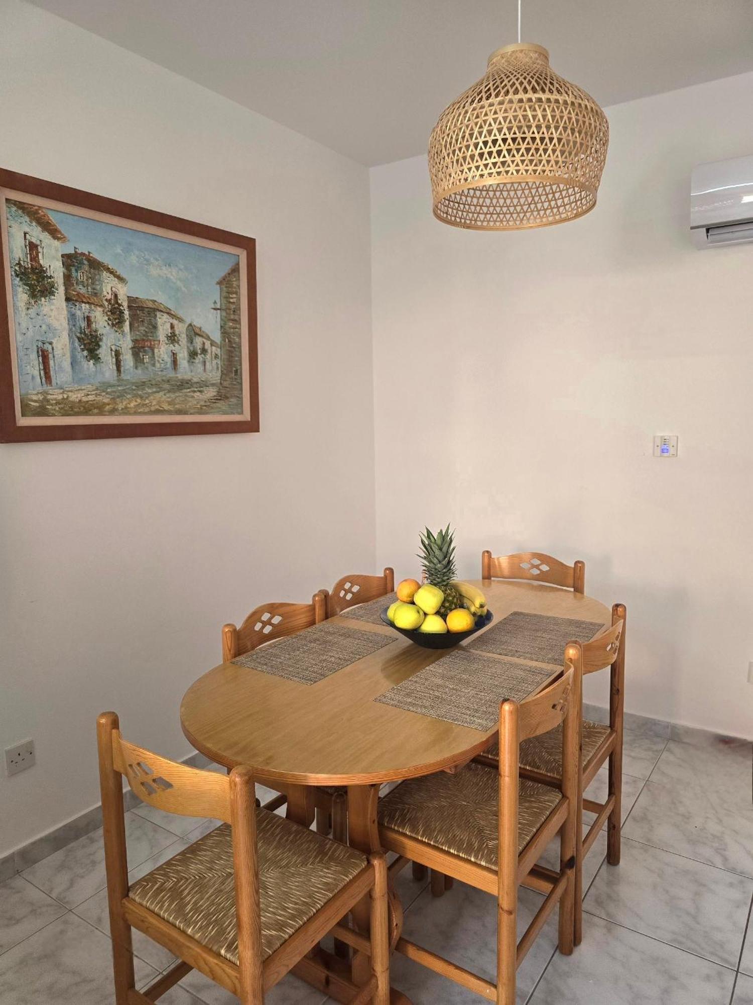 Joanne's Lovely 2 Bedroom Apt. * Paphos