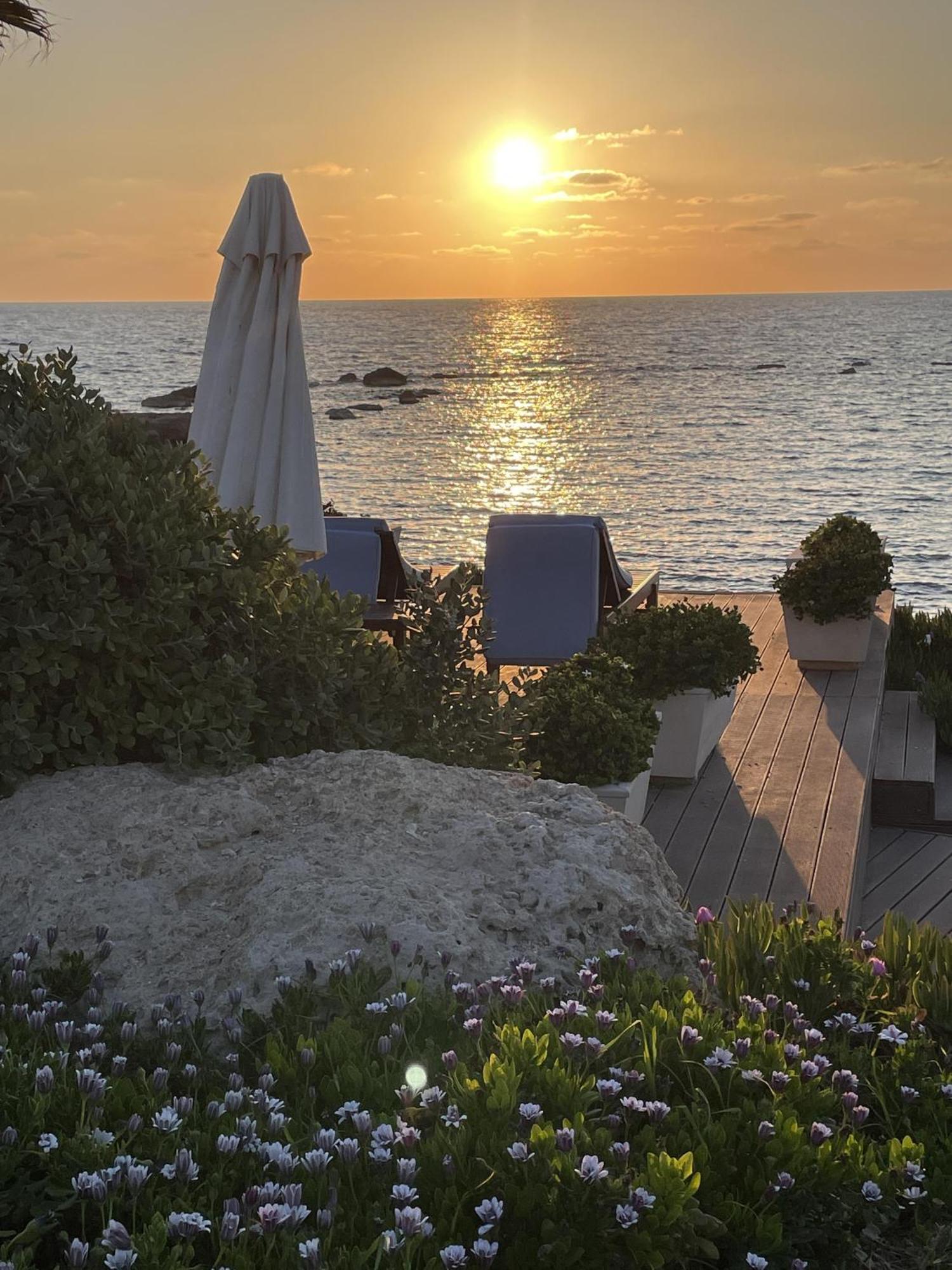 Townhouse With Pool 5 Minute Walk To Paphos