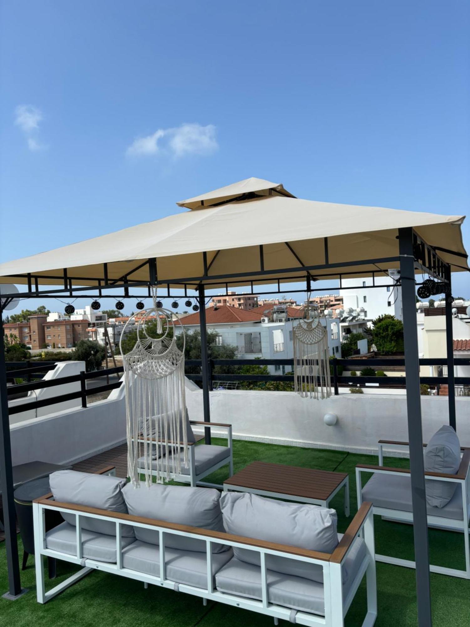 Elite Escapes Roof Terrace - Kato