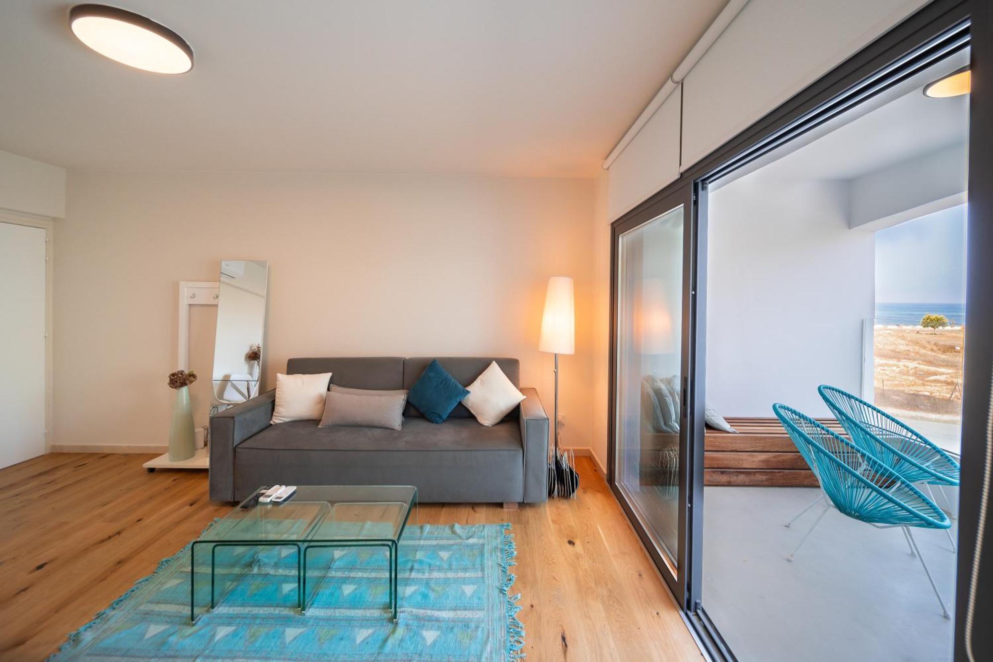 Lighthouse By The Sea Apartment Paphos