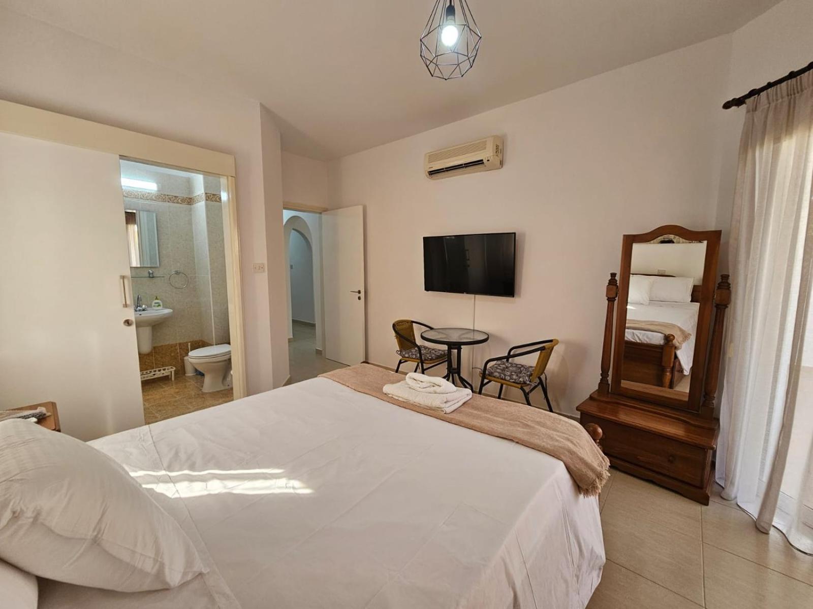 Cosea Living Elegant 2 Bedroom Ground Floor At Sirena Olympia 32 * Paphos