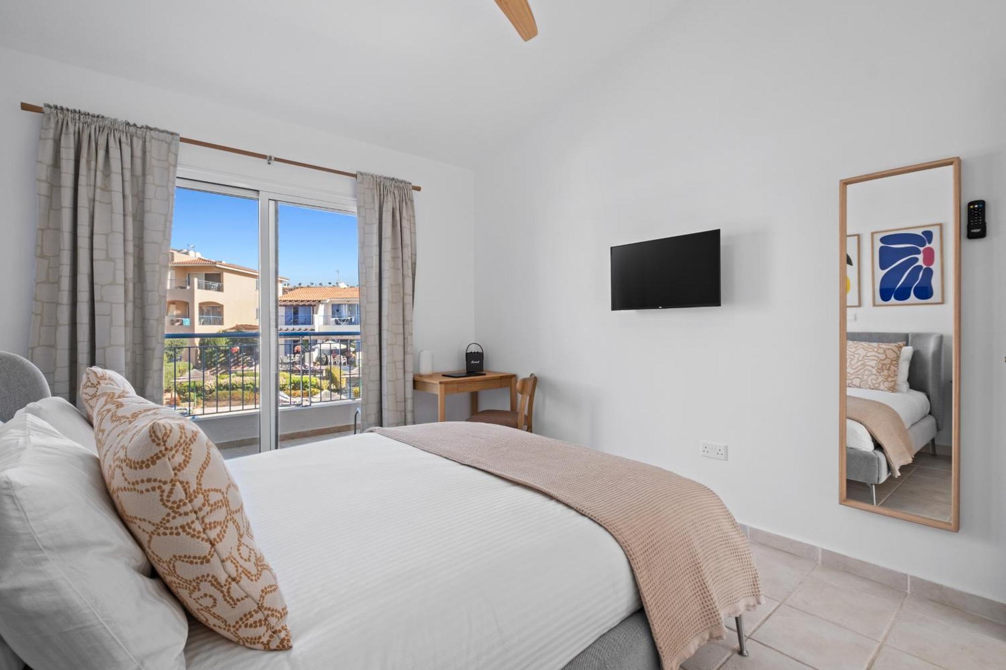 Chic Oasis Poolside By Nomads Apartment Paphos