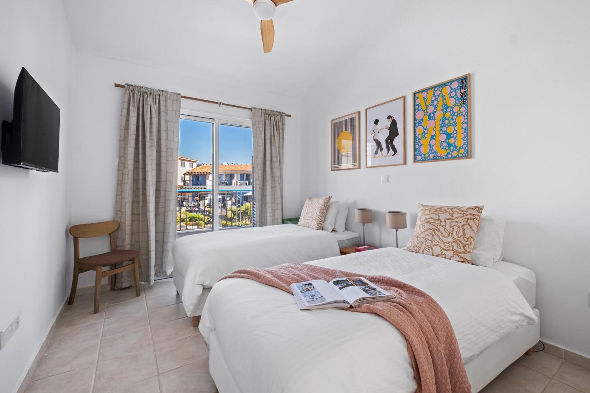 Chic Oasis Poolside By Nomads Apartment
