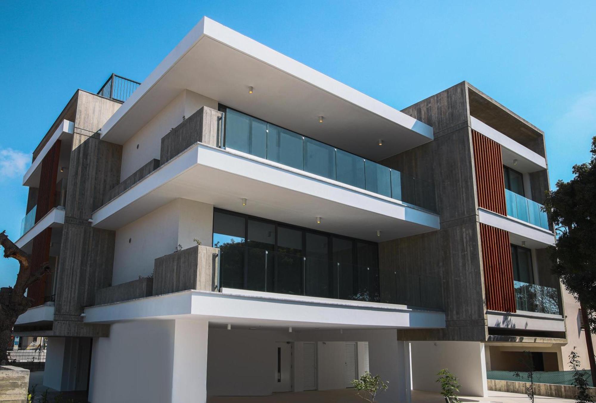 Avenue 203 3 Bed * Paphos