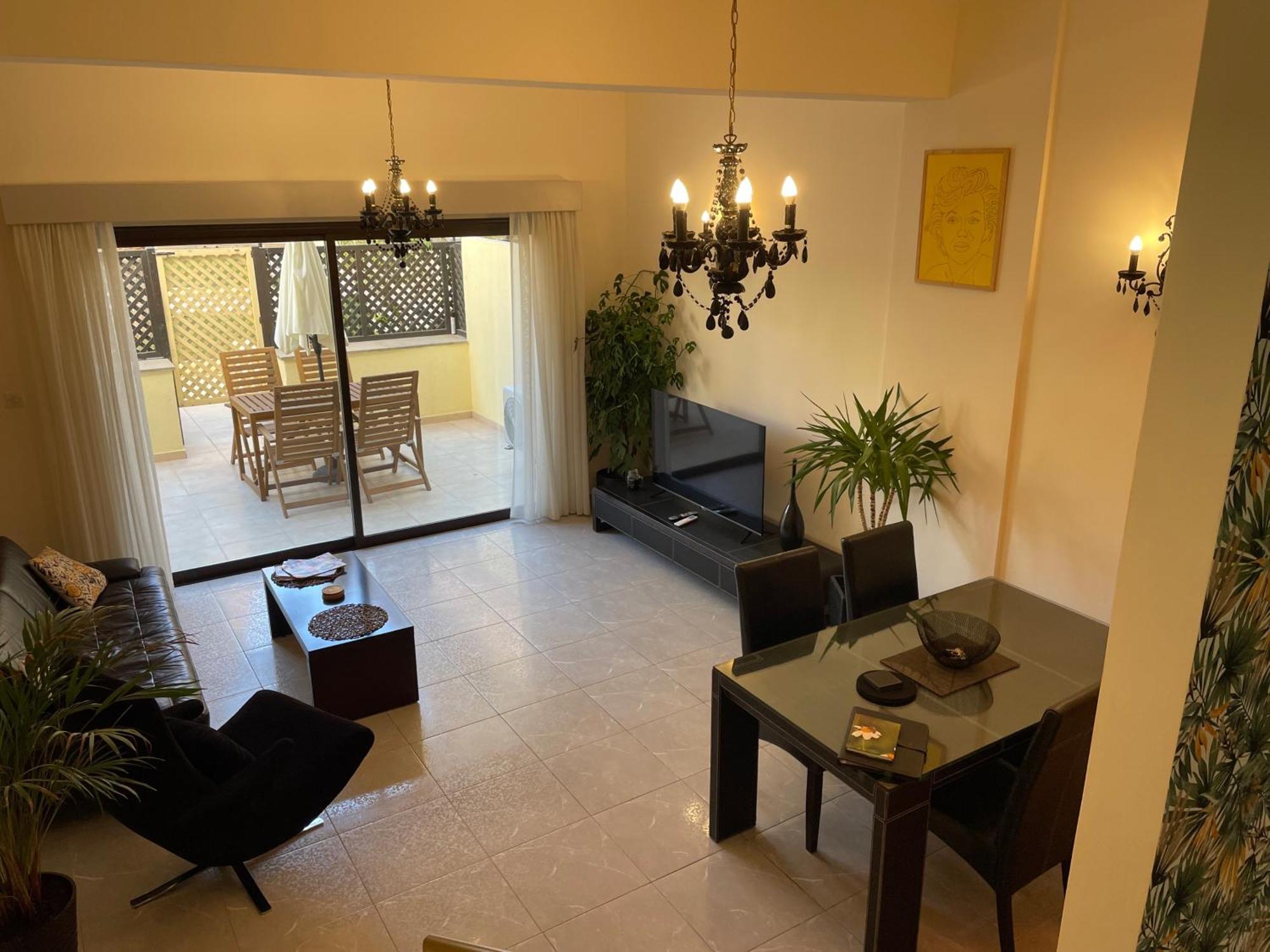 Apartment Townhouse With Pool 5 Minute Walk To *