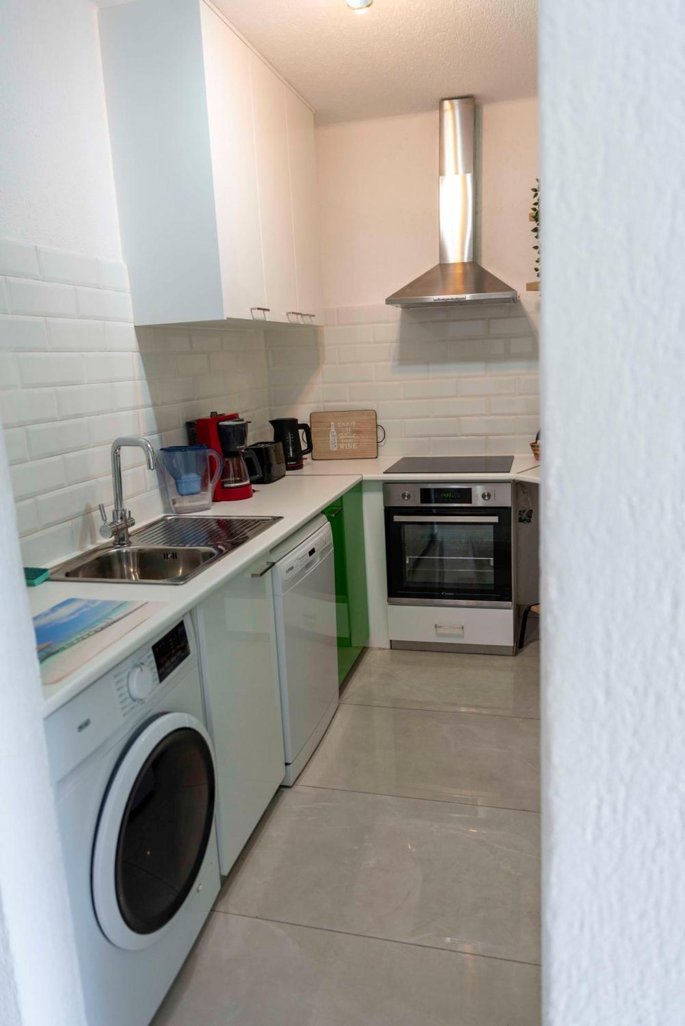 Paradise Gardens Pool View Apartment Paphos