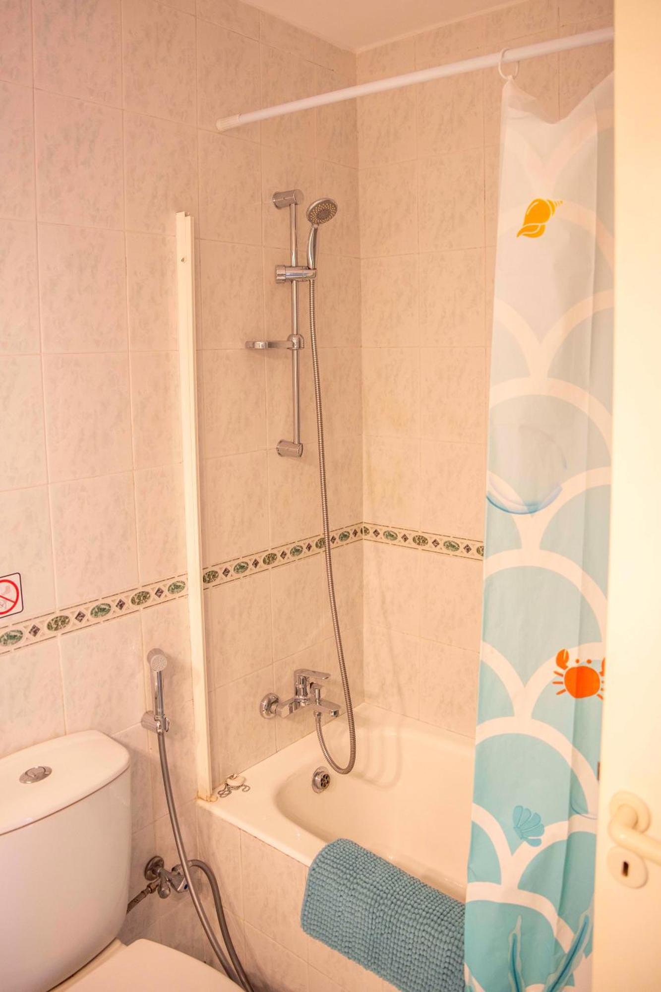 Paradise Gardens Pool View Apartment