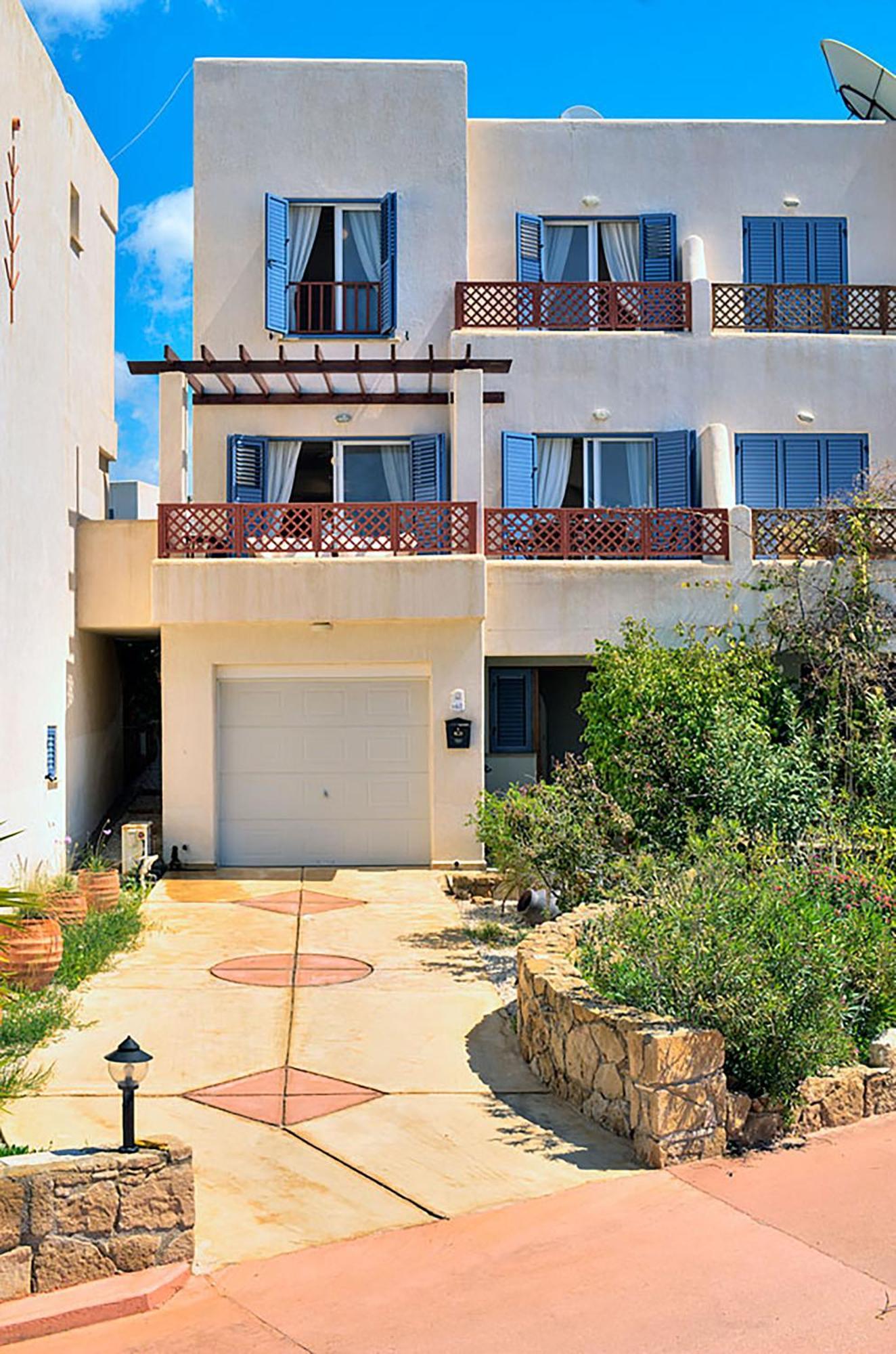 Apollo 63 Paphos