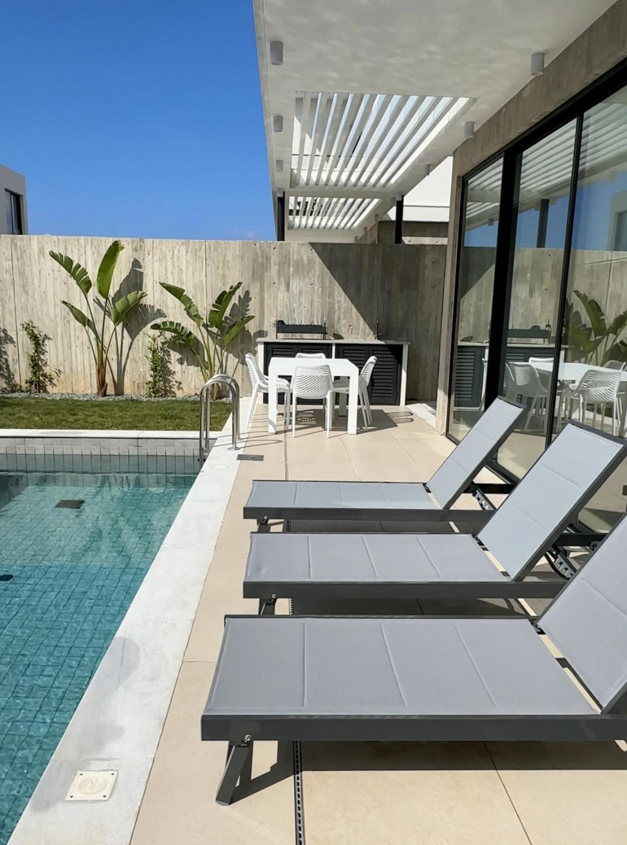 Villa Elysian Blue 2 *