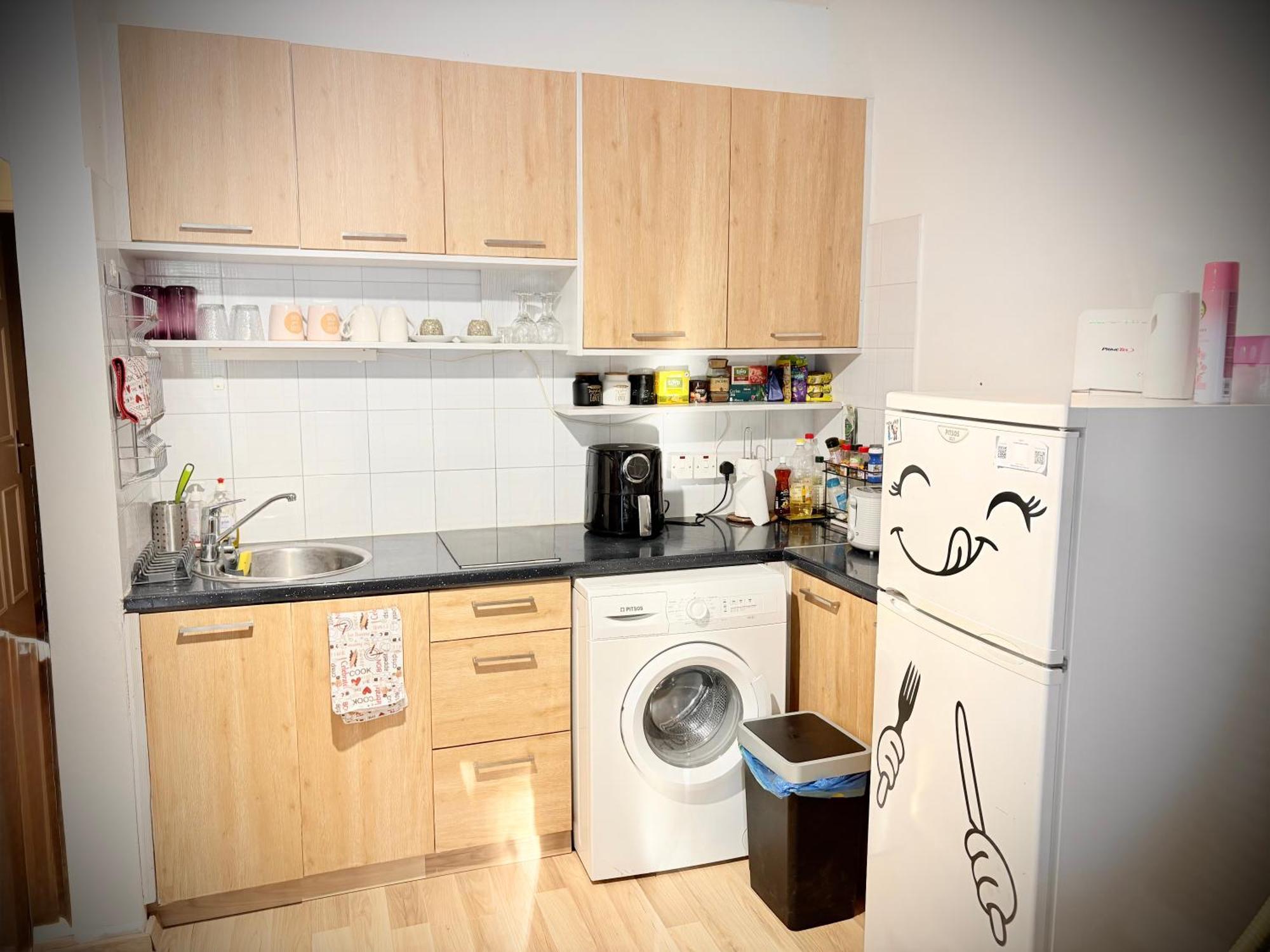 Ibiscus Apt With Pool, Walk To Beach, Harbour,Kato Paphos *