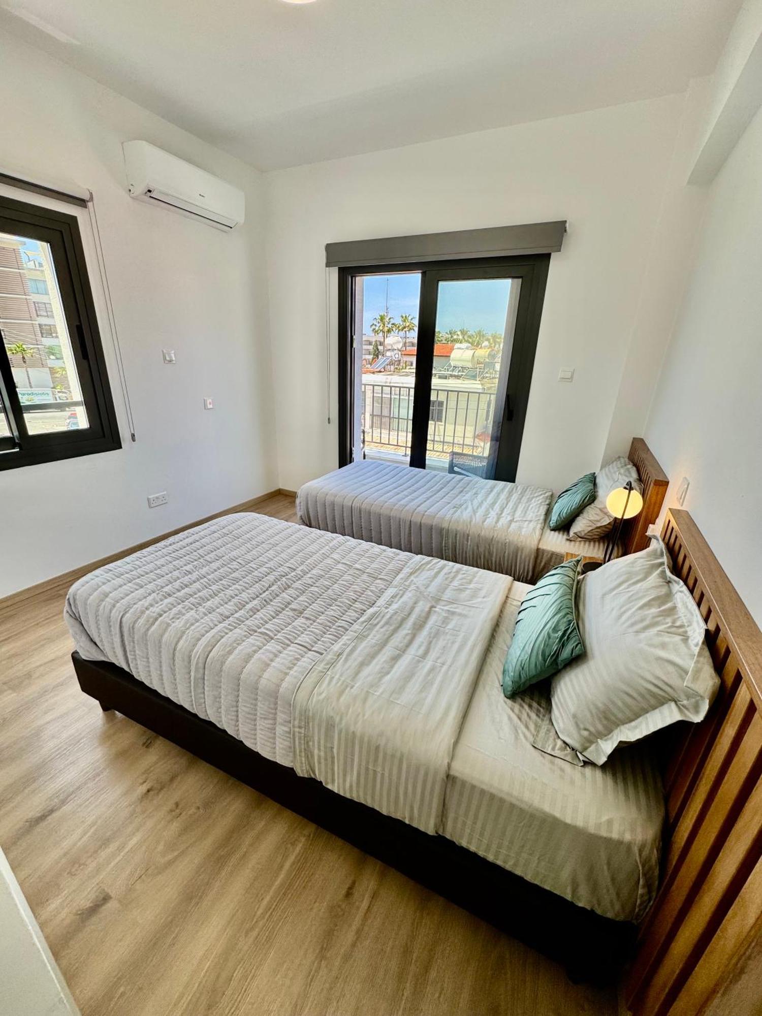 Luxury 2 Bedroom With 2 Balconys And Seaview Apartamento Paphos