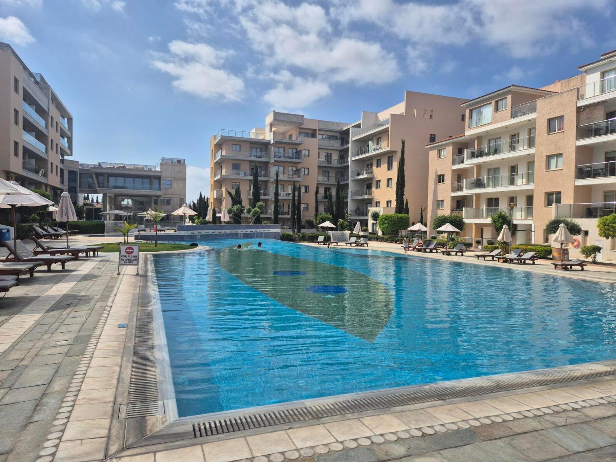 Luxurious Five Star Amenities Apartment